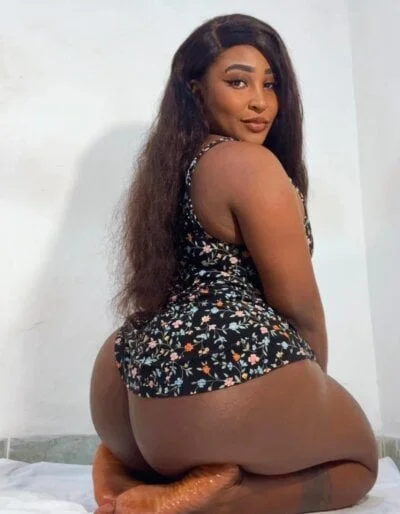 DENISE_WOLFE Stripchat Model