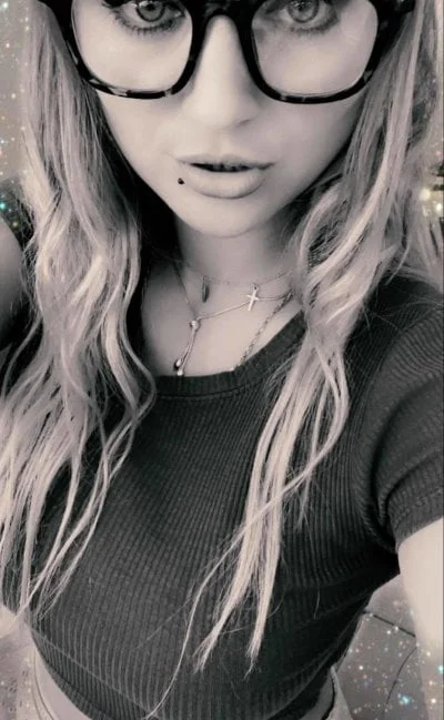 madonnaaaa Stripchat Model