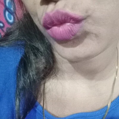 آخر لقطة شاشة من عرض miss_riya23